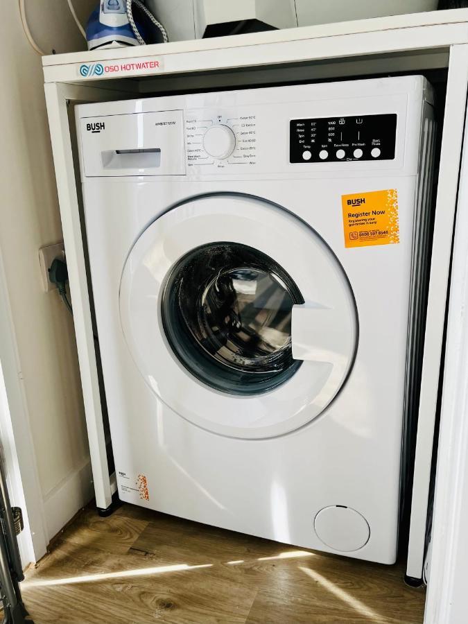 Apartment Lovely Available In Old Trafford *