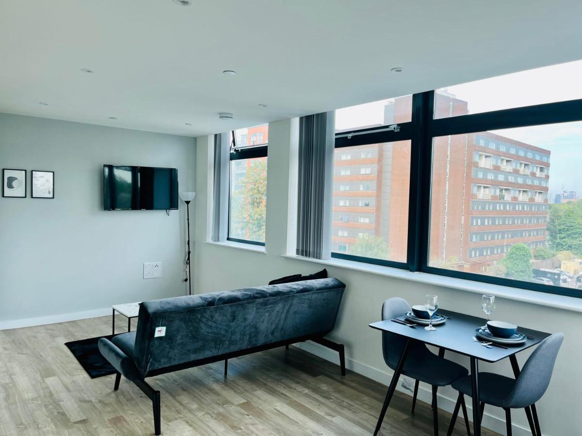 Stunning One Bedroom In Old Trafford Apartment Manchester