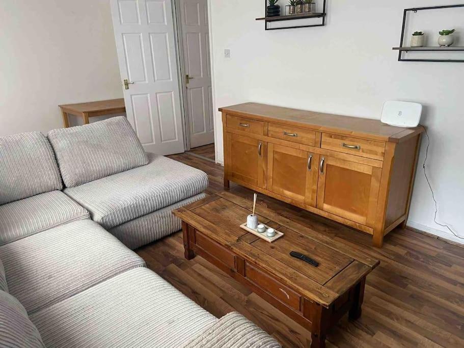 Holiday home - Eccles - Business - Contractors - Families - Discounts Available *