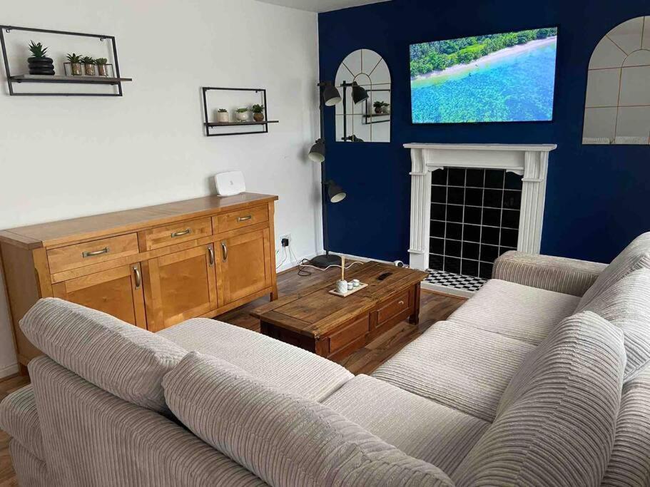 - Eccles - Business - Contractors - Families - Discounts Available Holiday home *