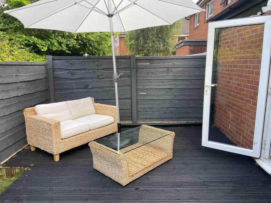 - Eccles - Business - Contractors - Families - Discounts Available Holiday home *