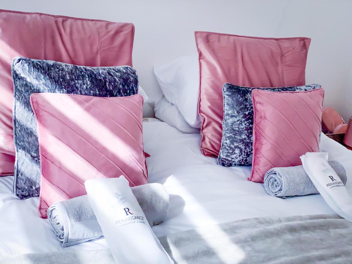 Royal At Coop Live Etihad, Sports Bed & Breakfast
