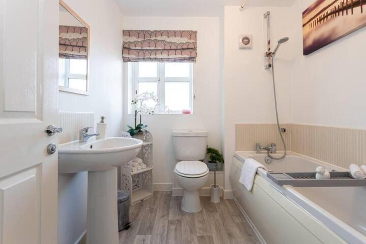 Beautifully Designed 3 Bed House - In