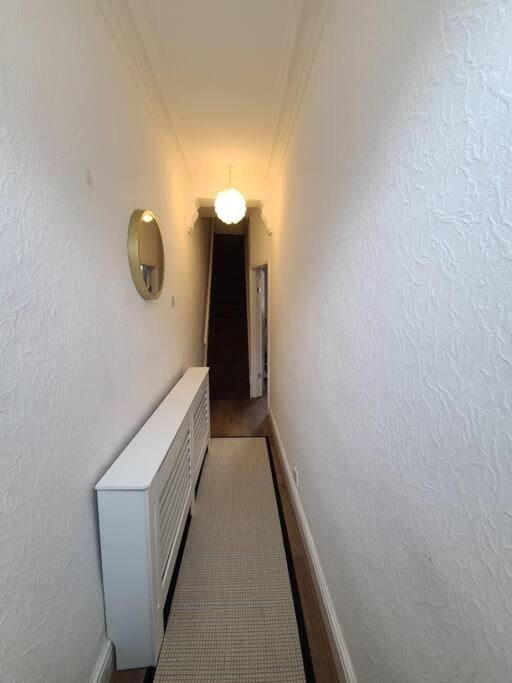 Modern Cosy 2 Bed 2 Baths