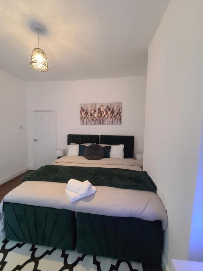 Holiday home Modern Cosy 2 Bed 2 Baths Manchester
