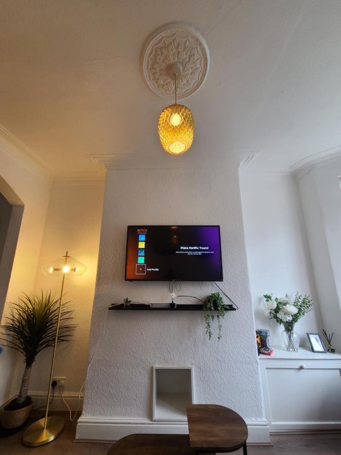 Modern Cosy 2 Bed 2 Baths *