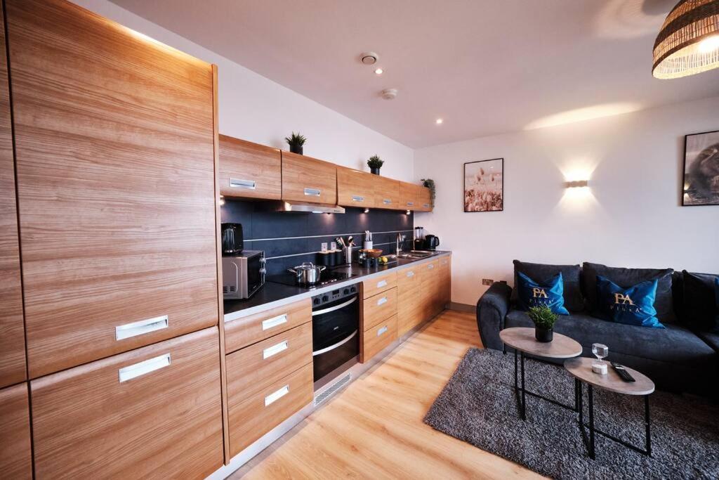 Pluxa Nordic Sky - Spacious Gem 2bed 2bath, & Free Parking