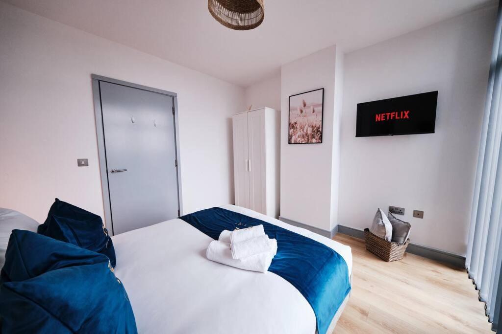 Pluxa Nordic Sky - Spacious Gem 2bed 2bath, & Free Parking *