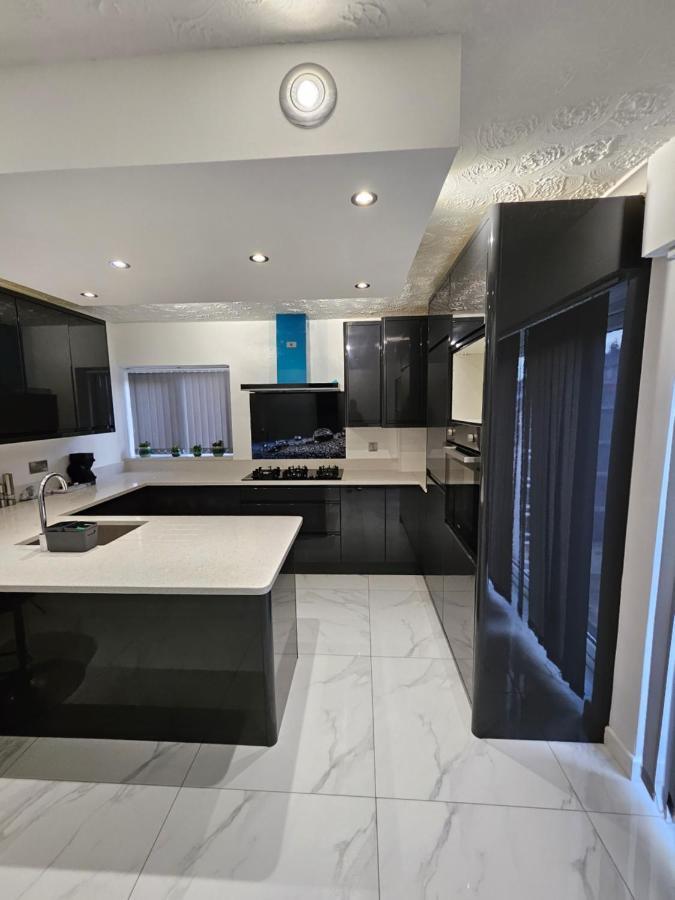Serene 3br With Free Parking Holiday home *