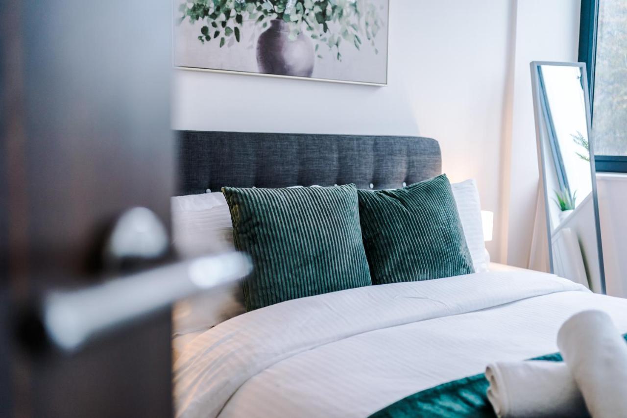Apartment Stylish Haven: 2-bed Manchester