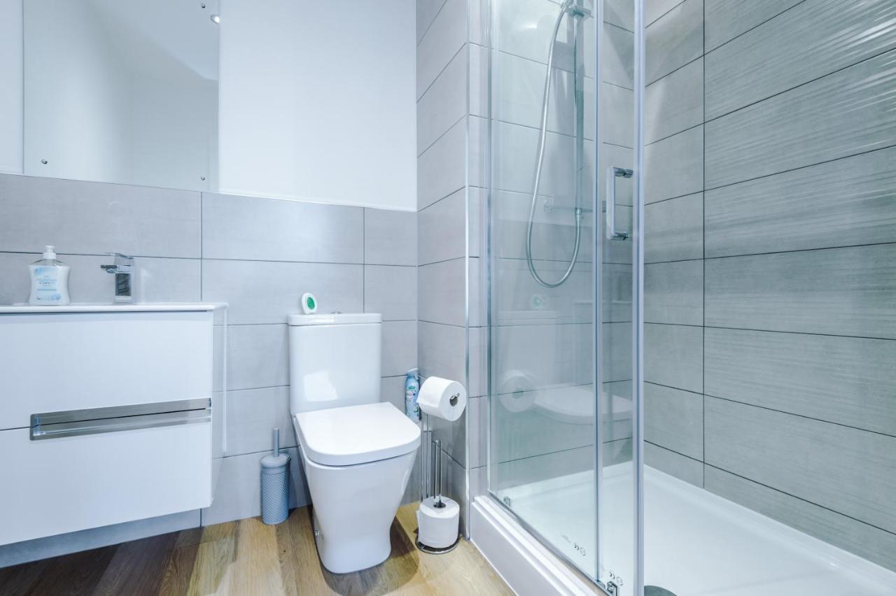 Apartment Stylish Haven: 2-bed Manchester
