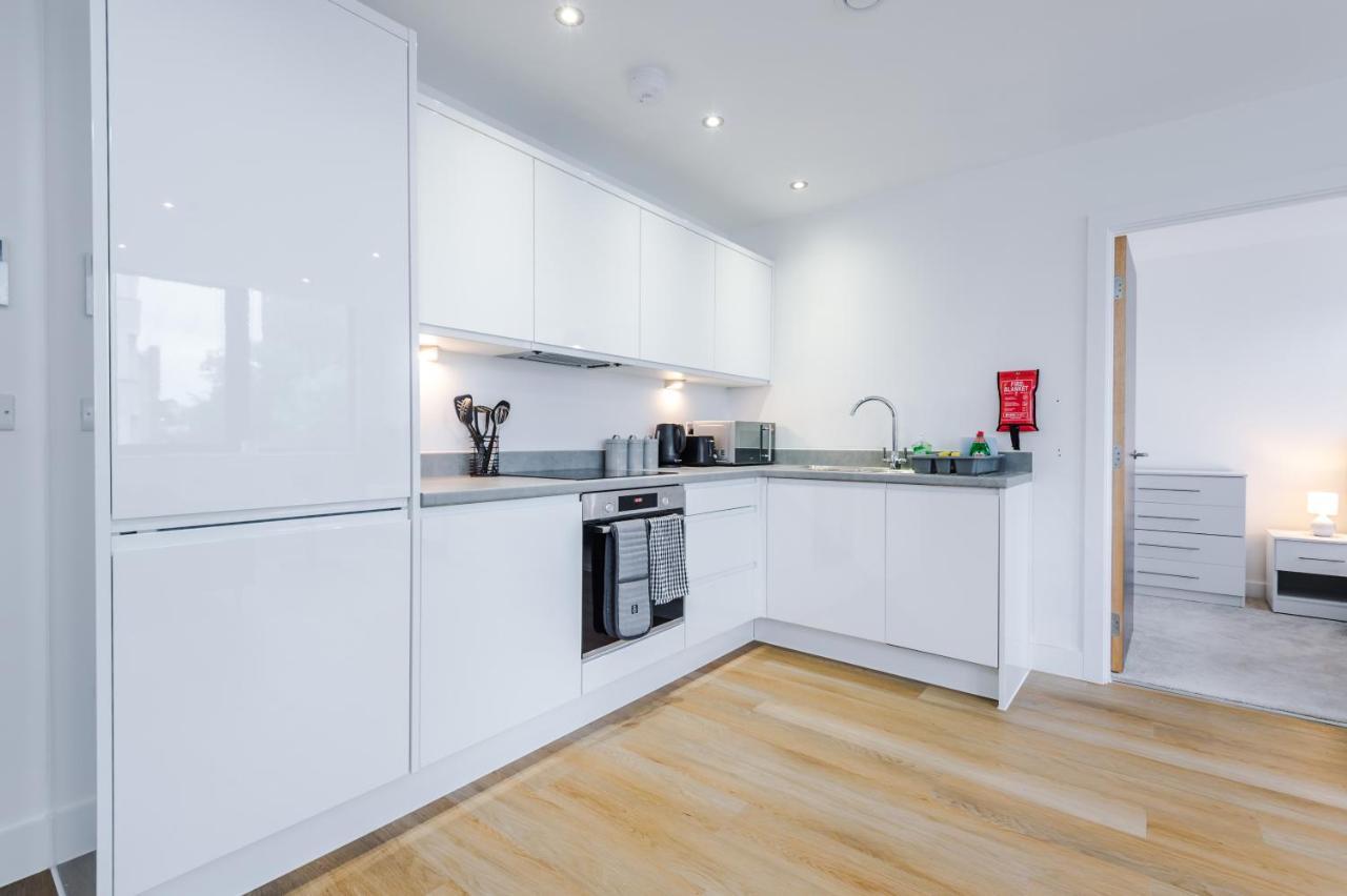Stylish Haven: 2-bed Manchester