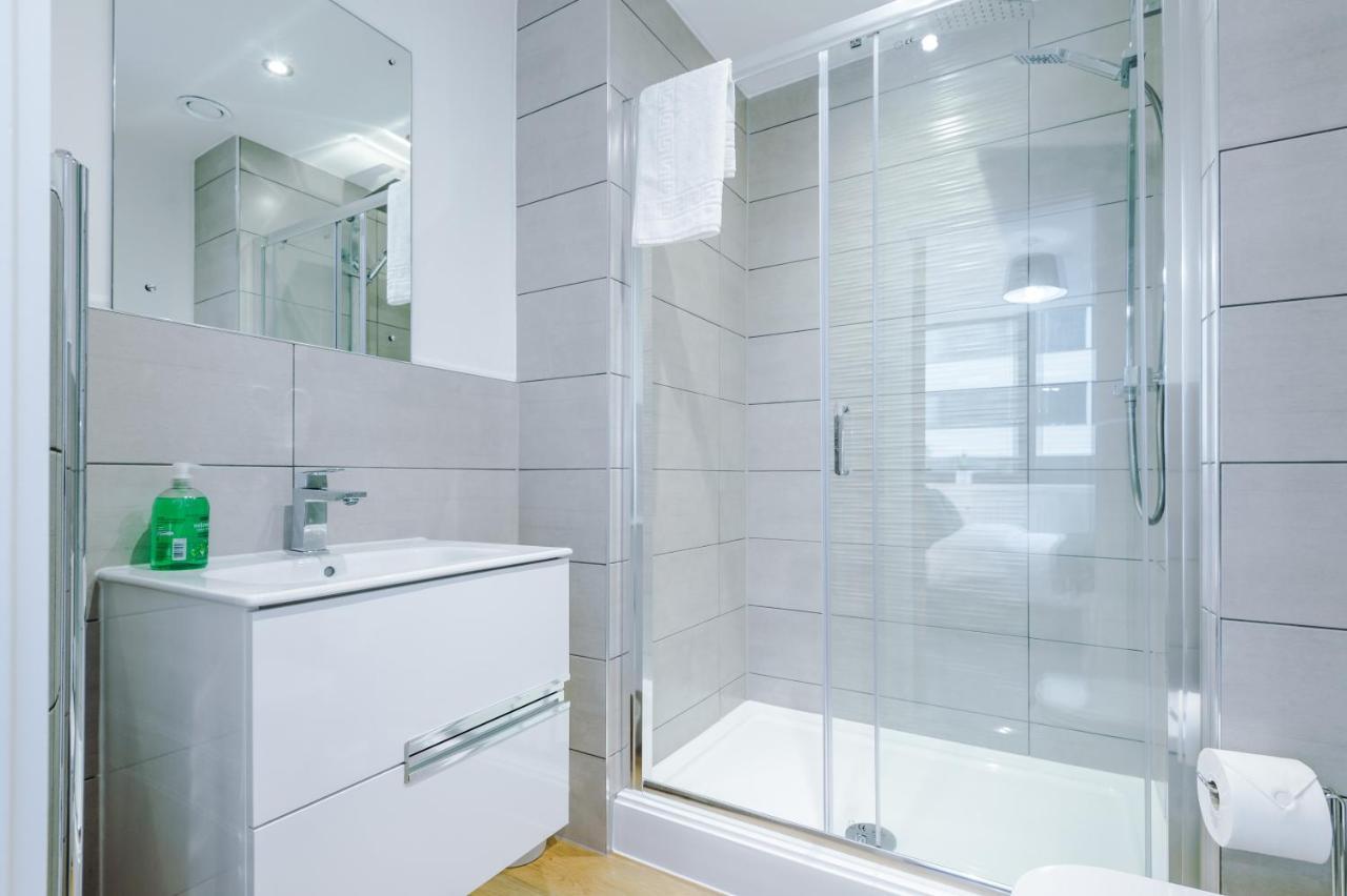 Stylish Haven: 2-bed
