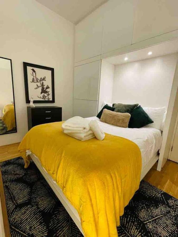 Apartment Miloe Homes ~ Old Trafford