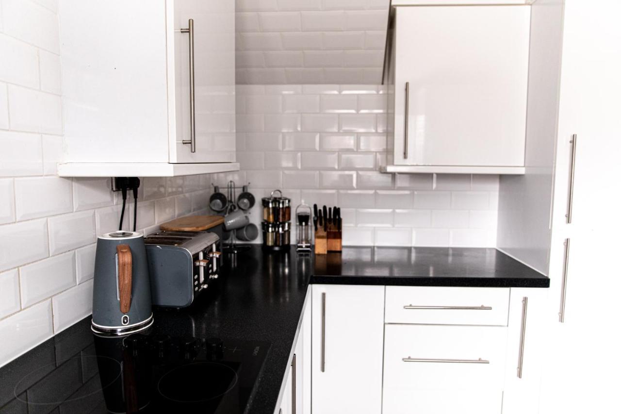 Inviting 3-bed House In Manchester