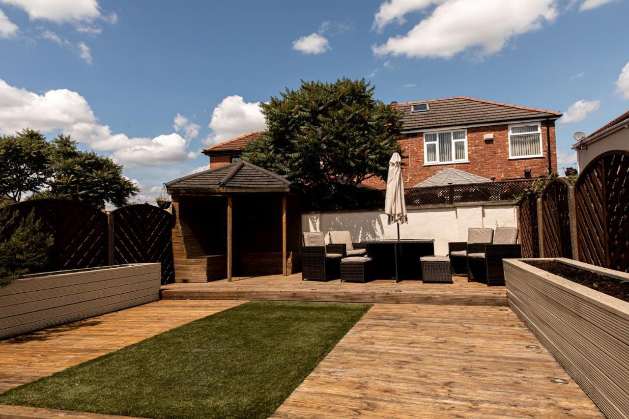 Inviting 3-bed House In Manchester