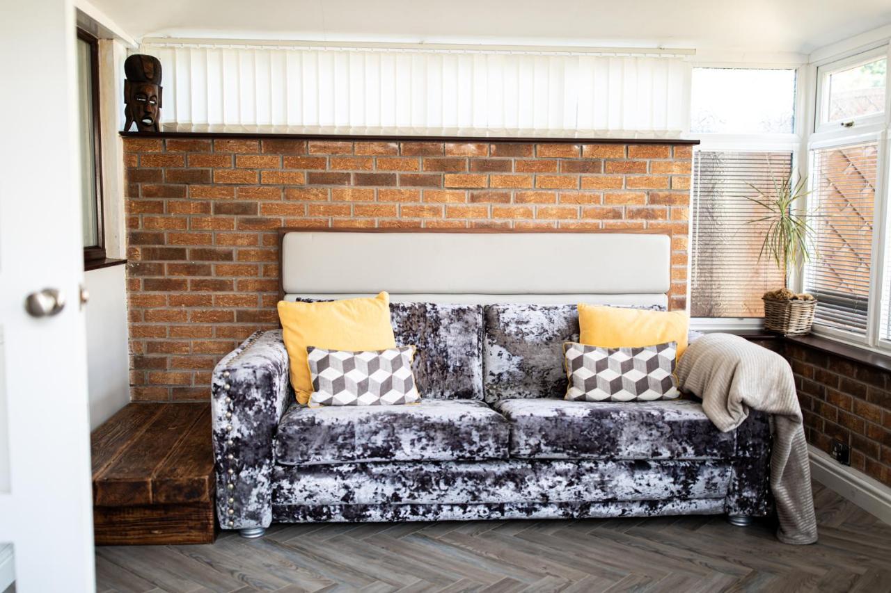 Holiday home Inviting 3-bed House In Manchester