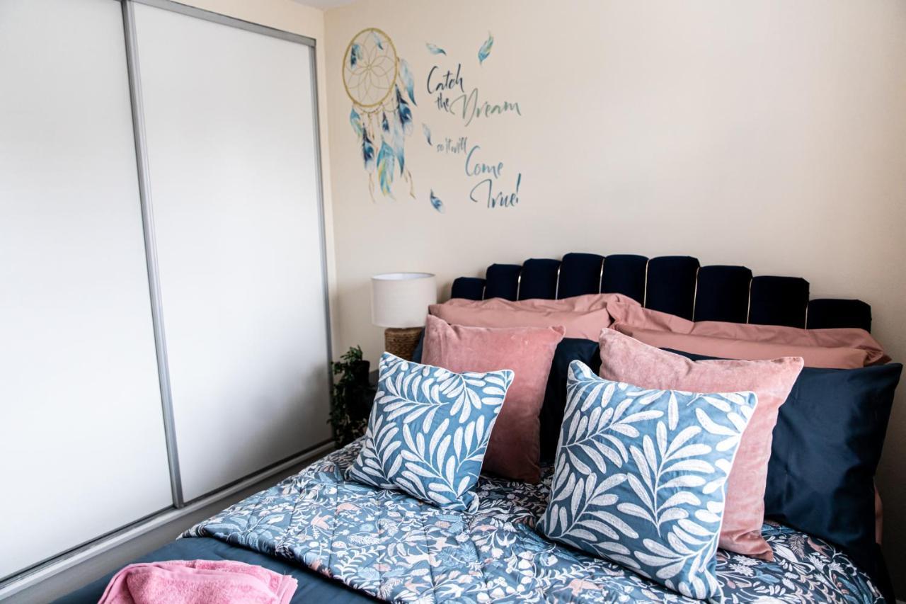 Inviting 3-bed House In Holiday home *