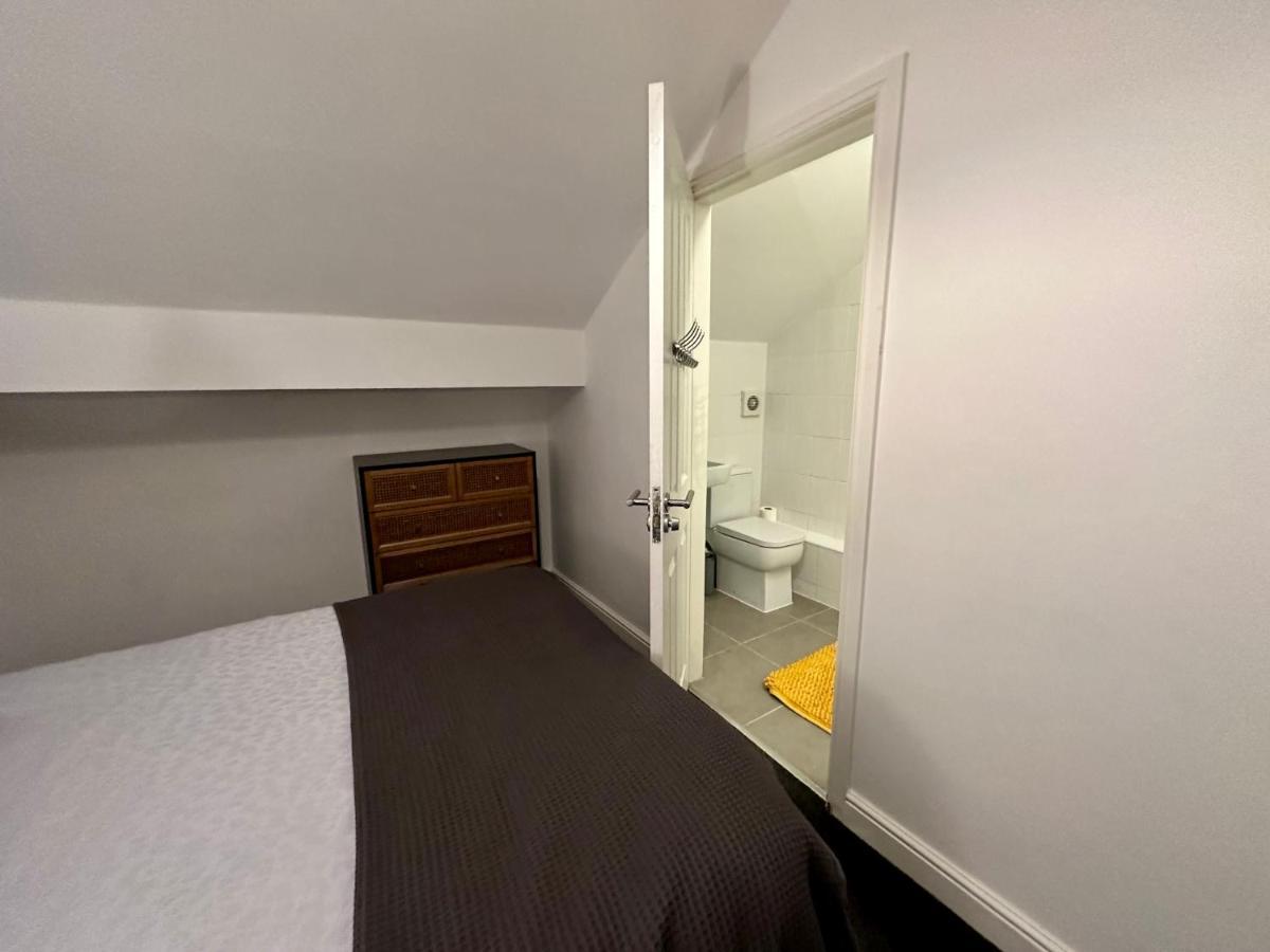 Waterside Mufc & Trafford Centre Townhouse 4 Bedroom Free Parking Apartment Manchester