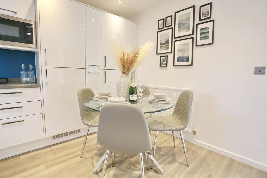 Holiday home Luxurious Townhouse In