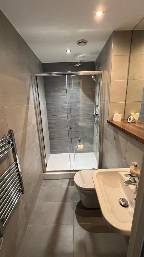 Stunning Centre Apartment! Ideal For Small Groups *