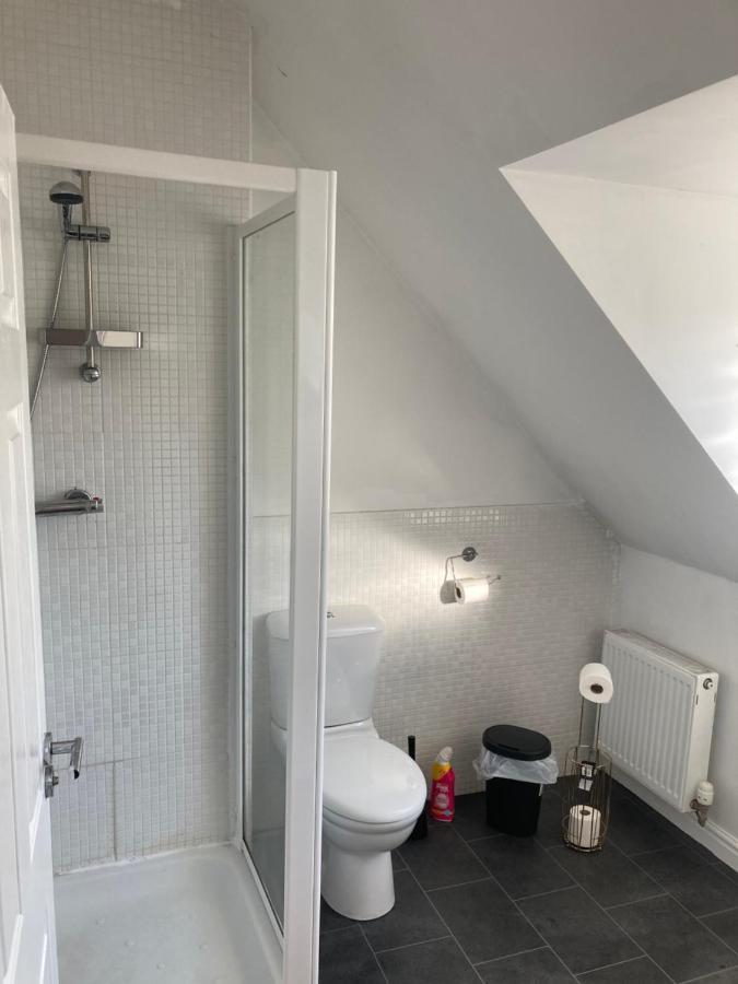 Apartment Spacious 4 Bed House, Sleep 8 Short & Long Stay, Free Parking ,5min Drive From Man Stadium