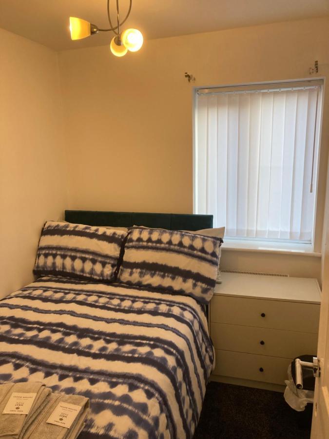 Apartment Spacious 4 Bed House, Sleep 8 Short & Long Stay, Free Parking ,5min Drive From Man Stadium