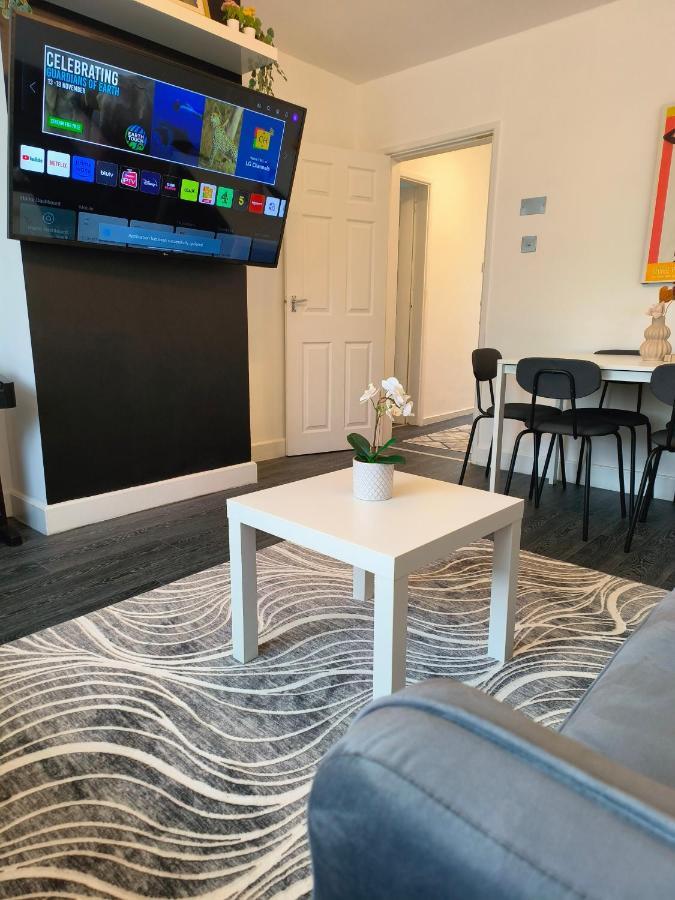 Modern Fully Furnished 3 Bedroom House *