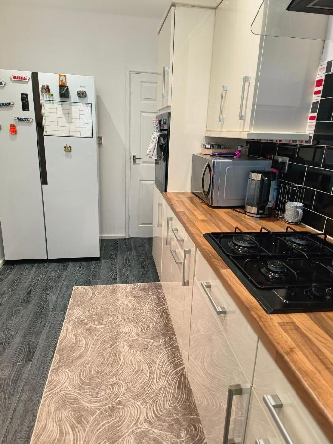 Modern Fully Furnished 3 Bedroom House