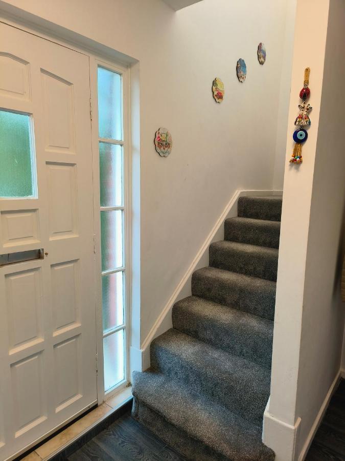 Modern Fully Furnished 3 Bedroom House Holiday home