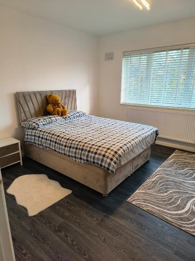 Holiday home Modern Fully Furnished 3 Bedroom House *