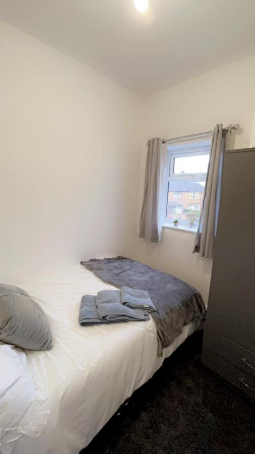 Guest house Elegant Ellesmere, Comfortable, Budget, Friendly Manchester