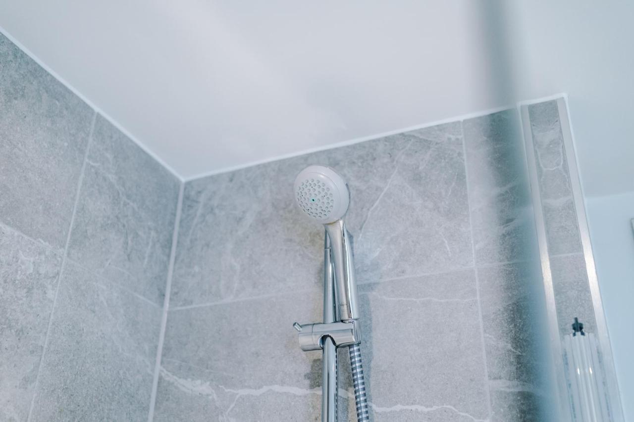 Hilltop Serviced - Salford Quays Apartment Manchester