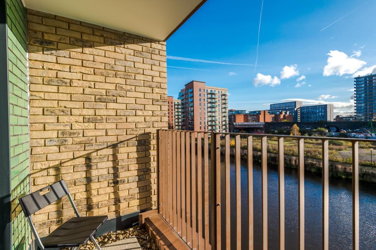 Hilltop Serviced - Salford Quays Apartment