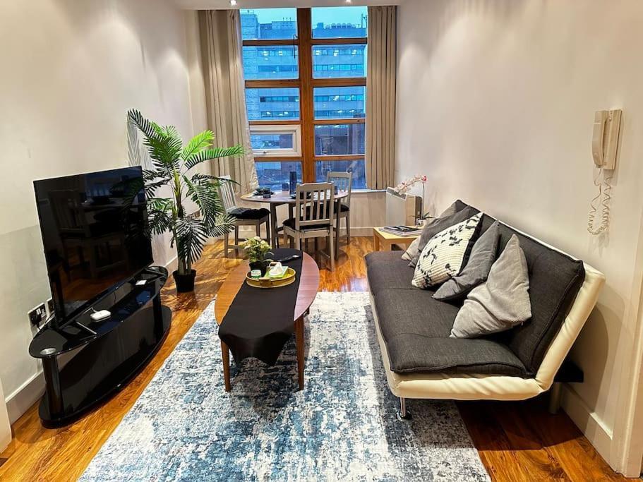 Apartment Luxury Two Bedroom En-suite