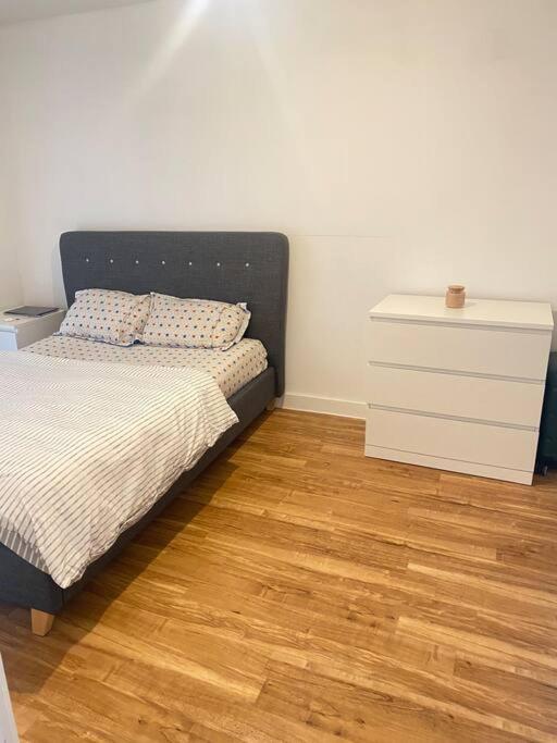 Apartment Away From Manchester