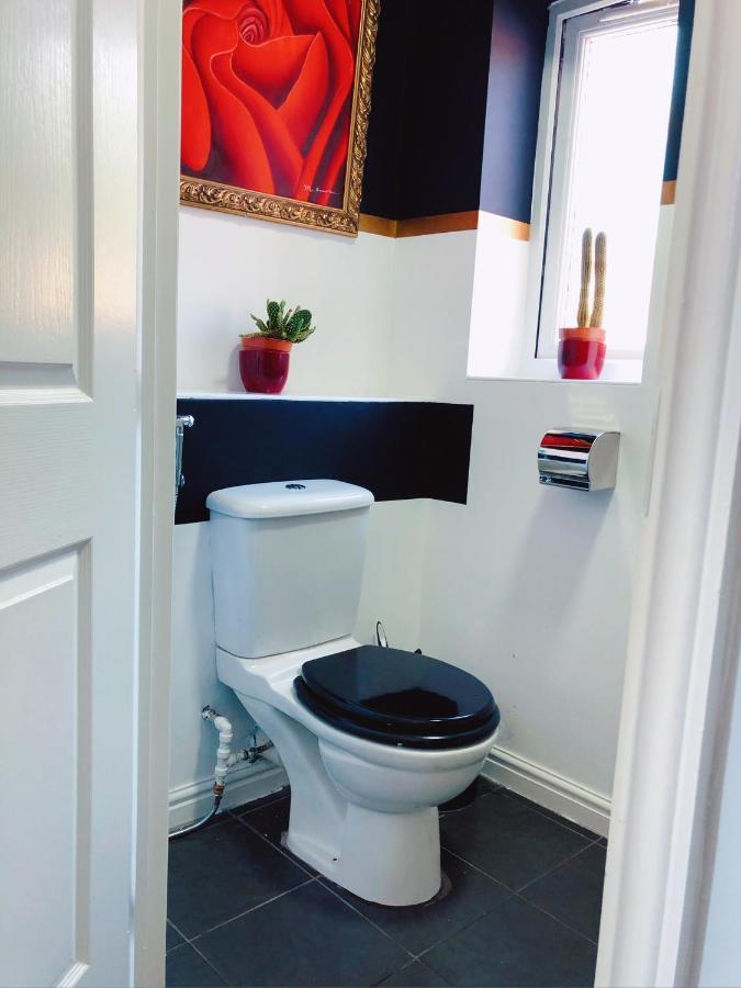 Holiday home With Parking Manchester