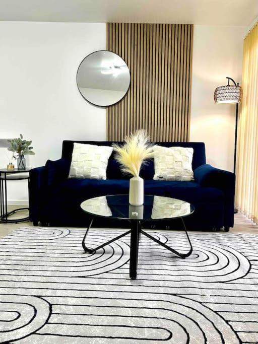 Luxury - Opposite Etihad Stadium N Coop Live W Secure Parking Apartment Manchester