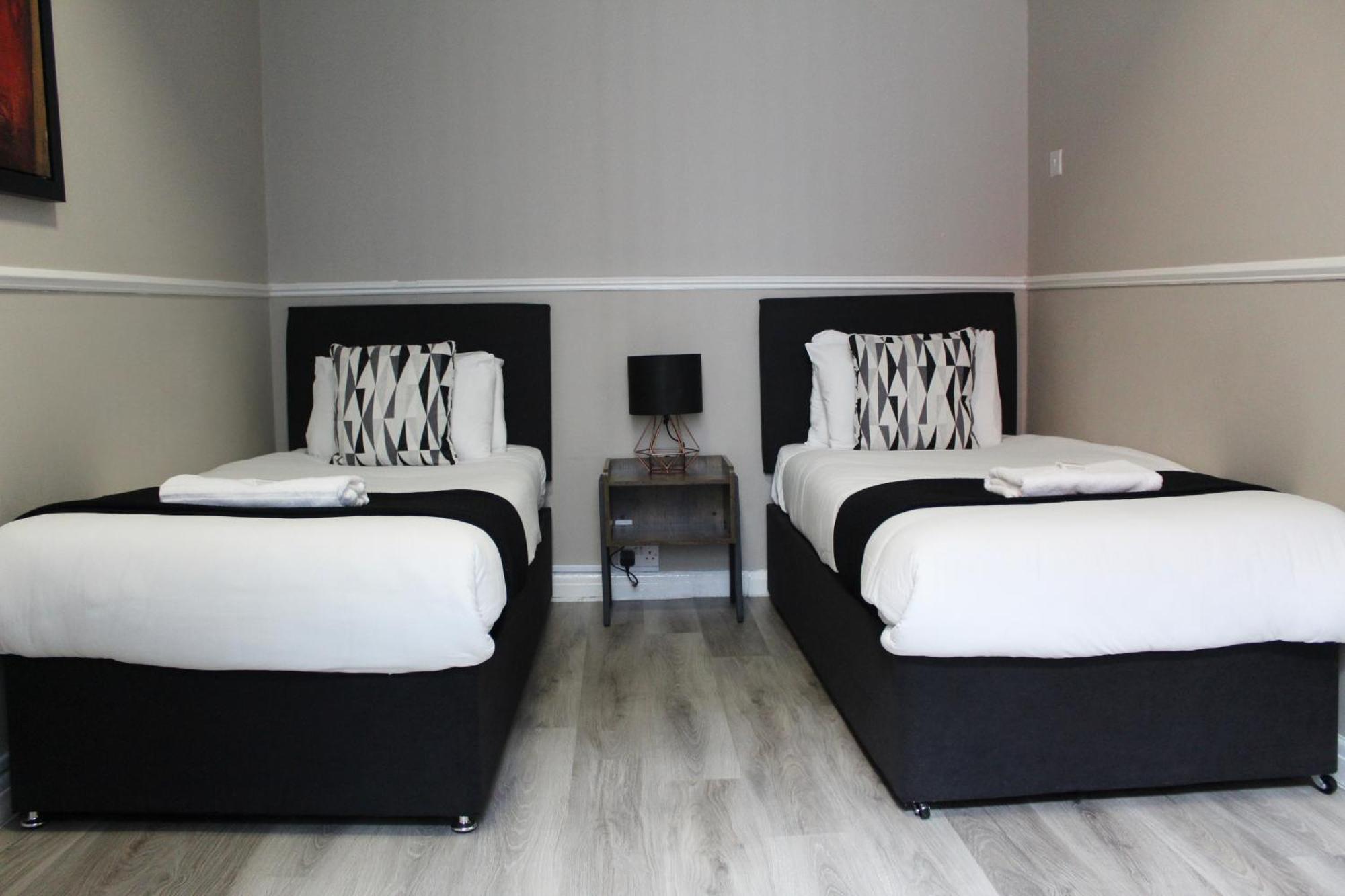 Mitre Centre Hotel