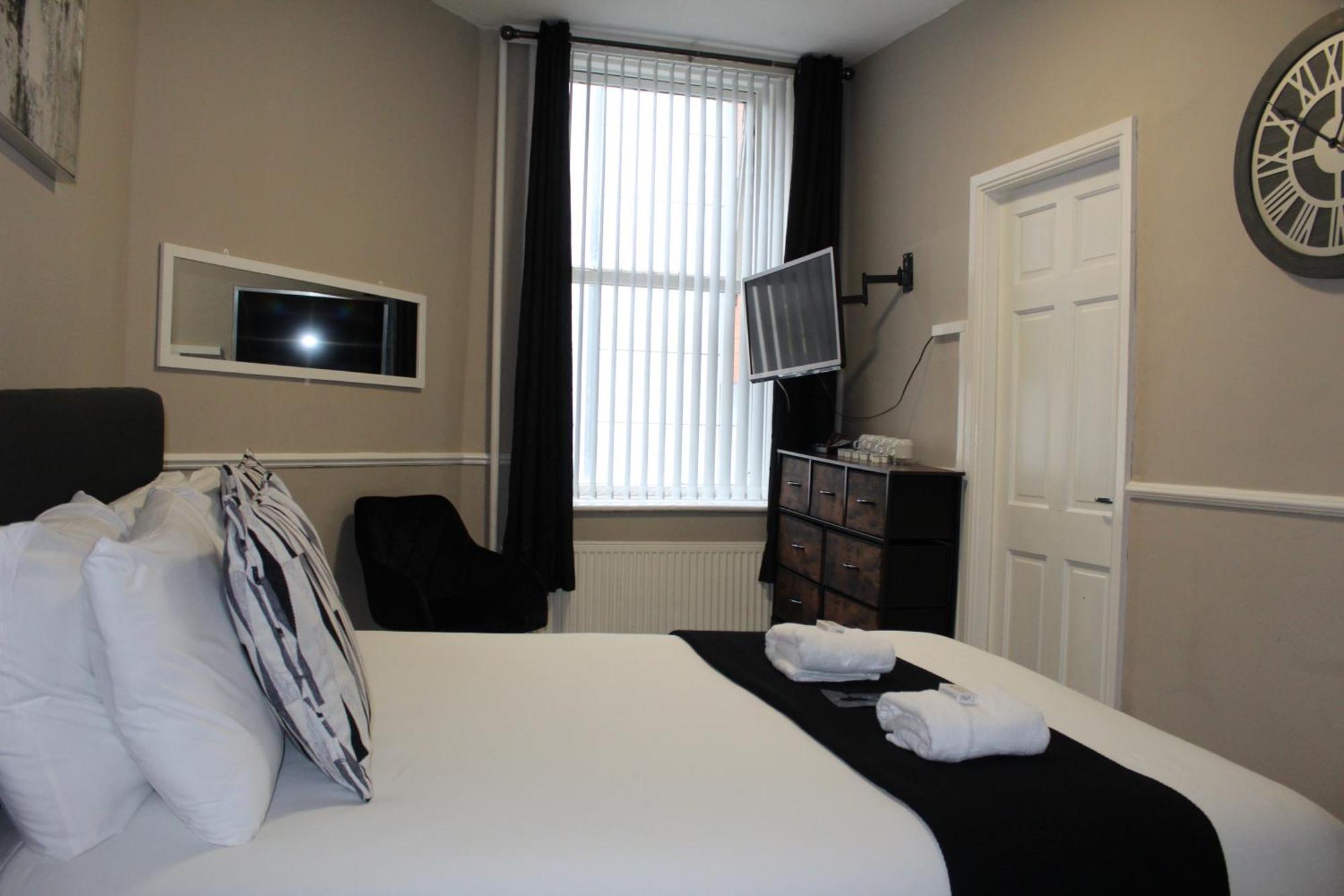 Mitre Centre Hotel 3*