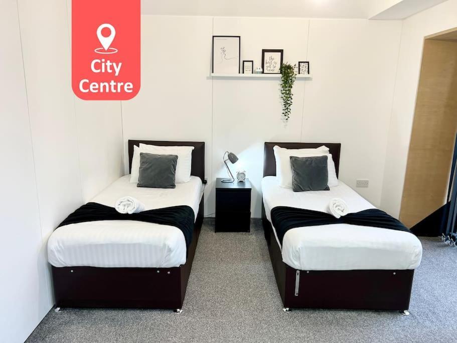 Apartment Large Townhouse 5 Beds With Two Parking Spaces - Centre *