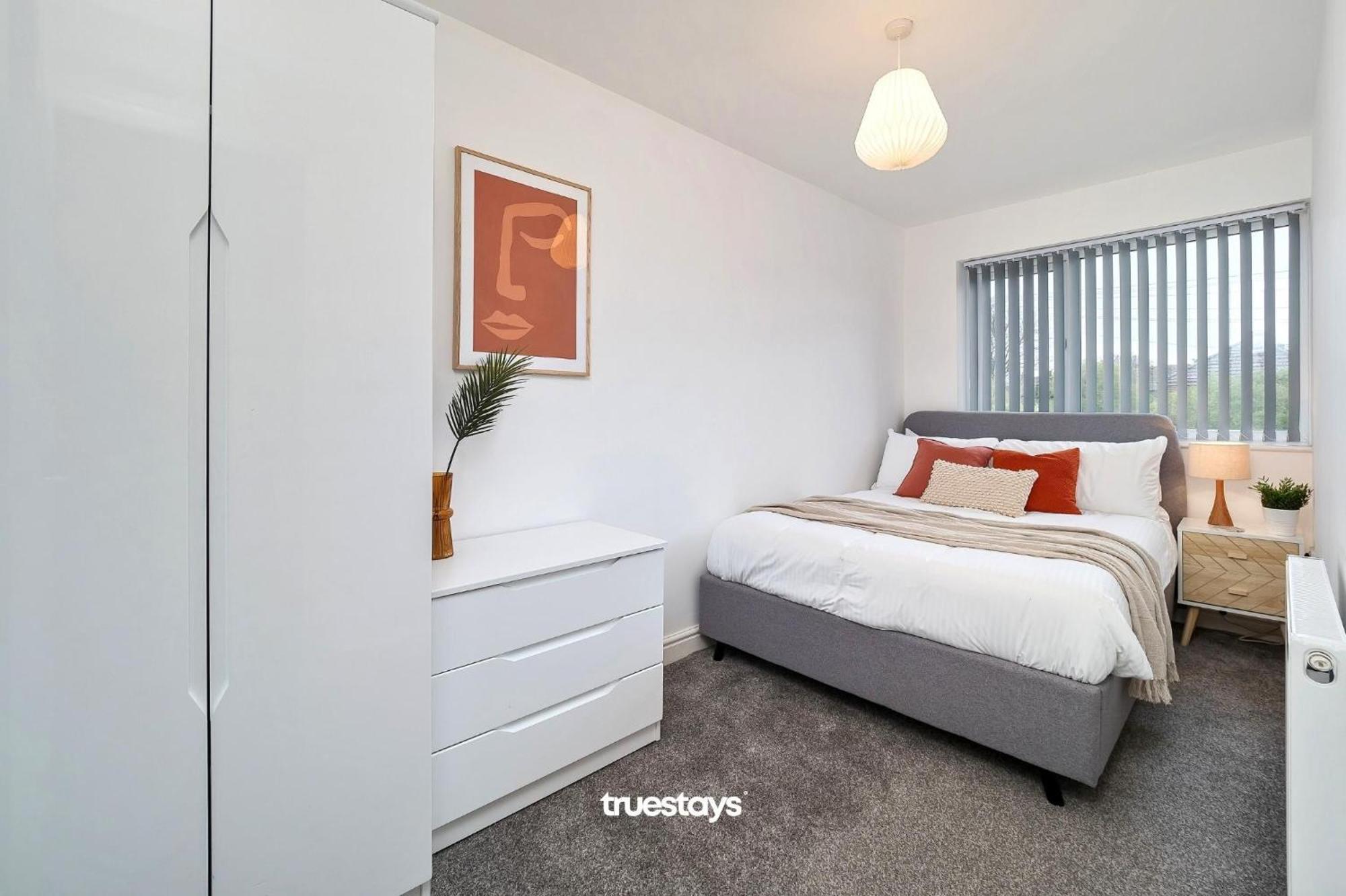 Ashworth House By Truestays - New 3 Bedroom House In Failsworth,