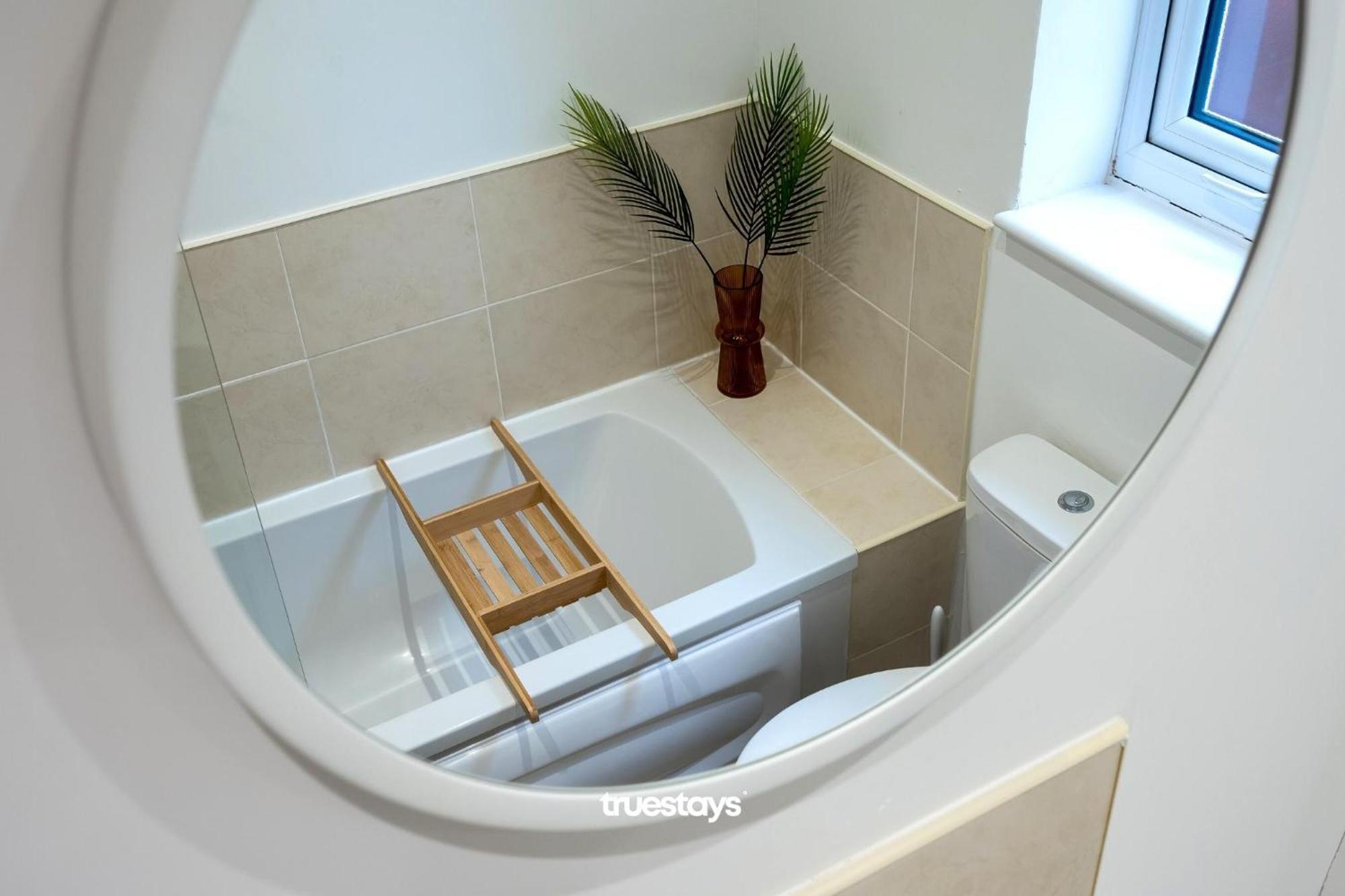 Ashworth House By Truestays - New 3 Bedroom House In Failsworth, Manchester