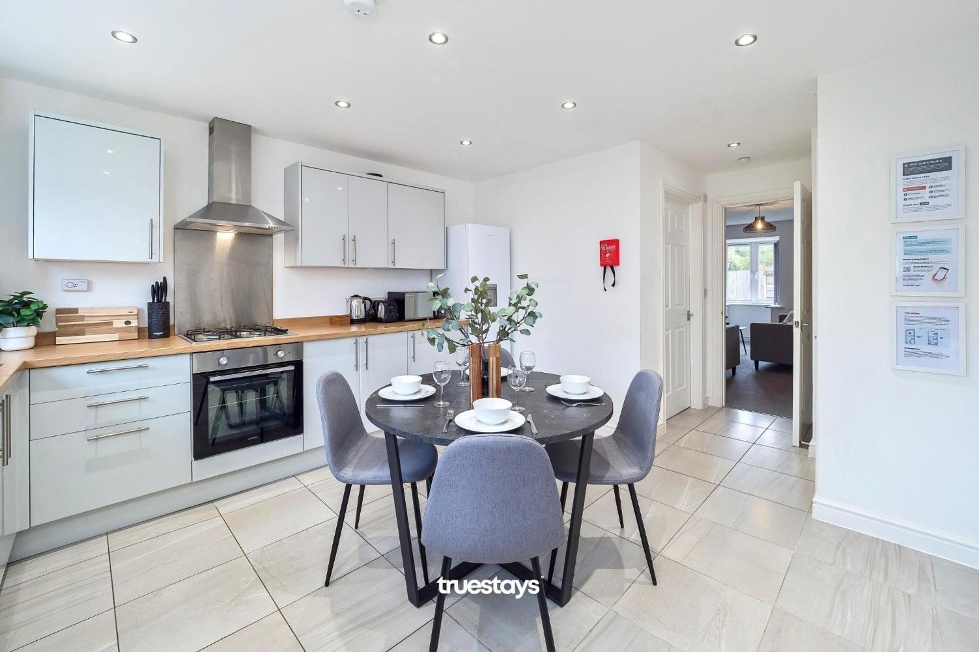 Ashworth House By Truestays - New 3 Bedroom House In Failsworth, Manchester
