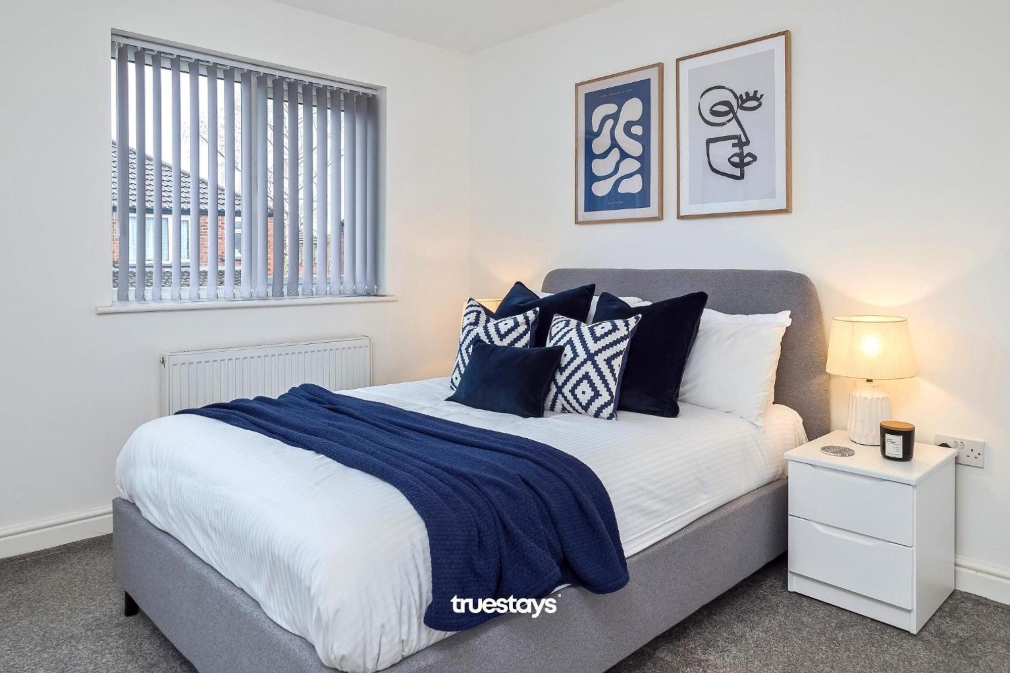 Ashworth House By Truestays - New 3 Bedroom House In Failsworth,