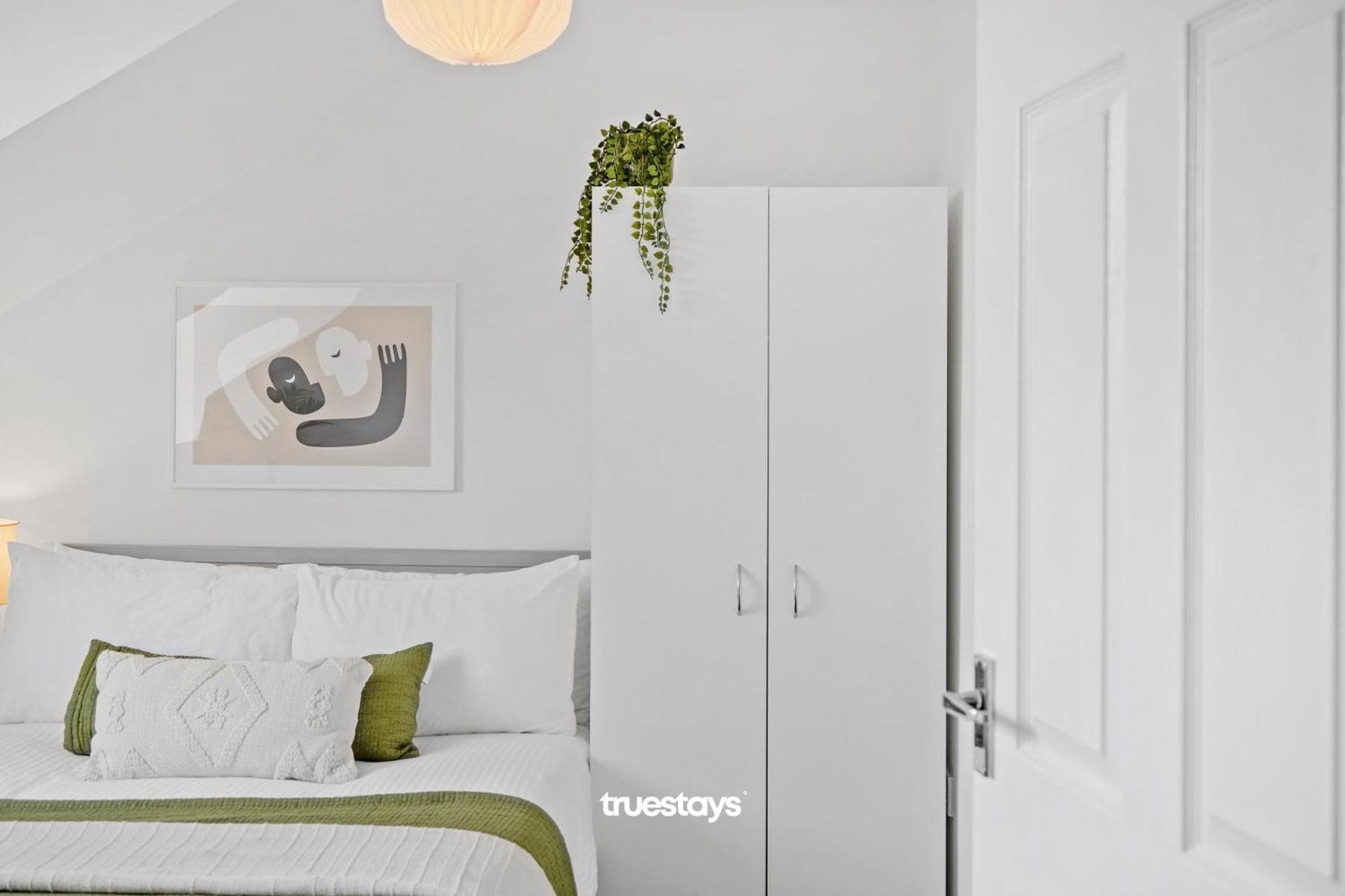 Apartment New 5 Sarah House By Truestays - 2 Bedroom - Free Parking