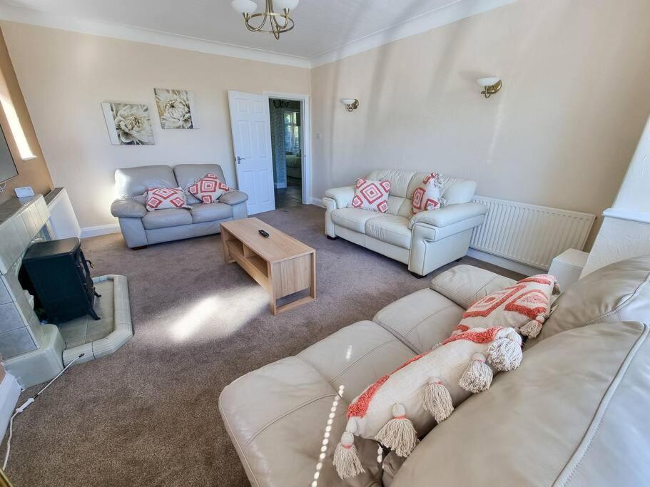 Superhost - Peaceful In Salford Holiday home *