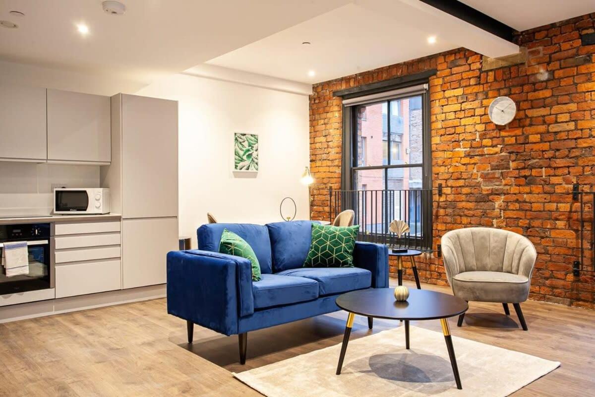 Lovely 1 Bed In Converted Printing Press Manchester