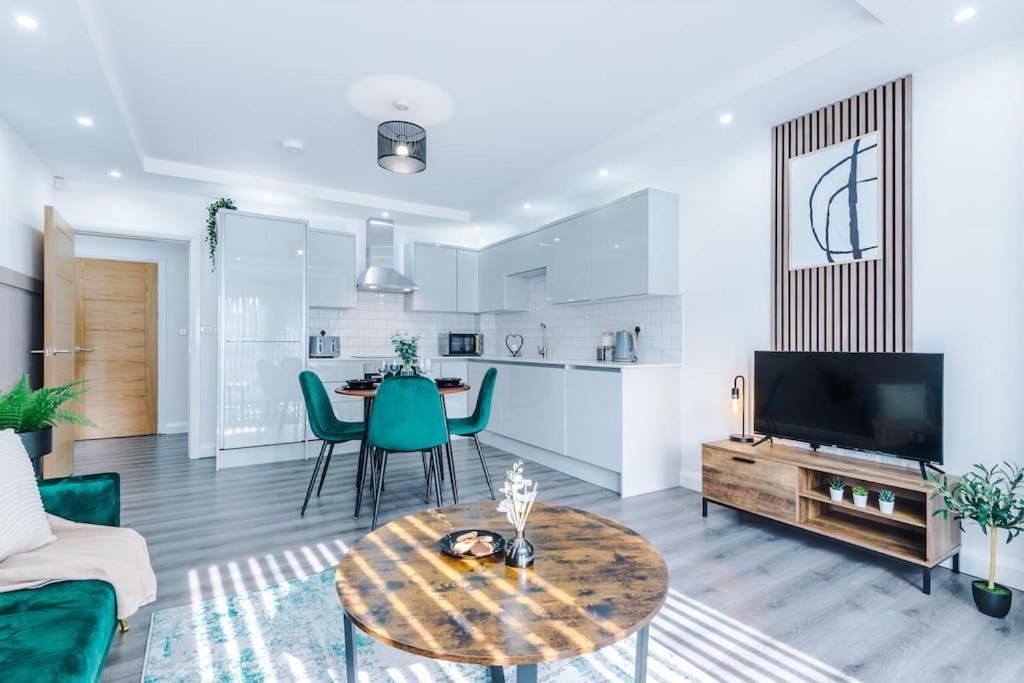 Apartment Heart Of Didsbury Luxury 2 Bed By Hass Haus Manchester