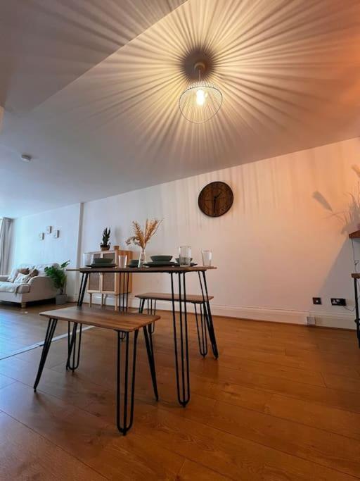 Summer Vibes 1 Bedroom Mcr City. *